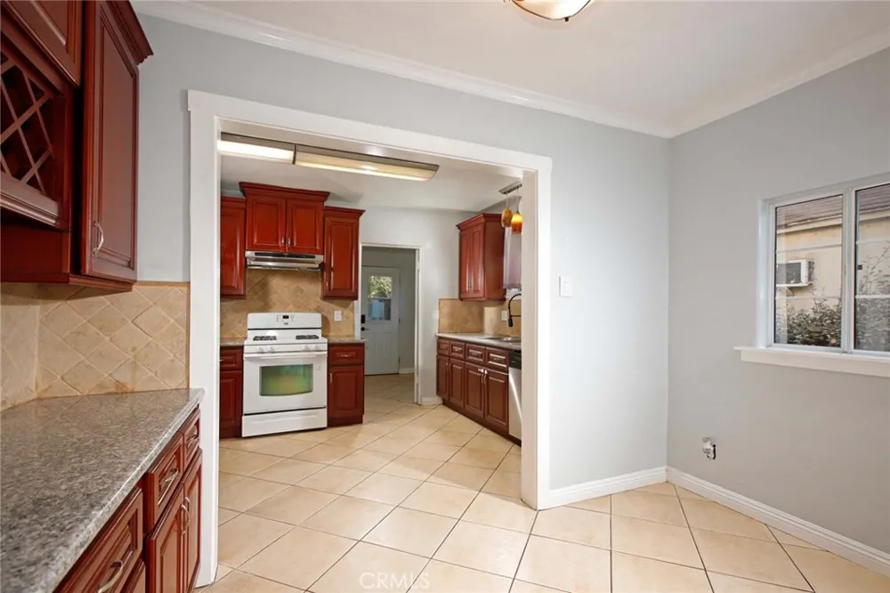 822 Monterey Glendale, CA 91206