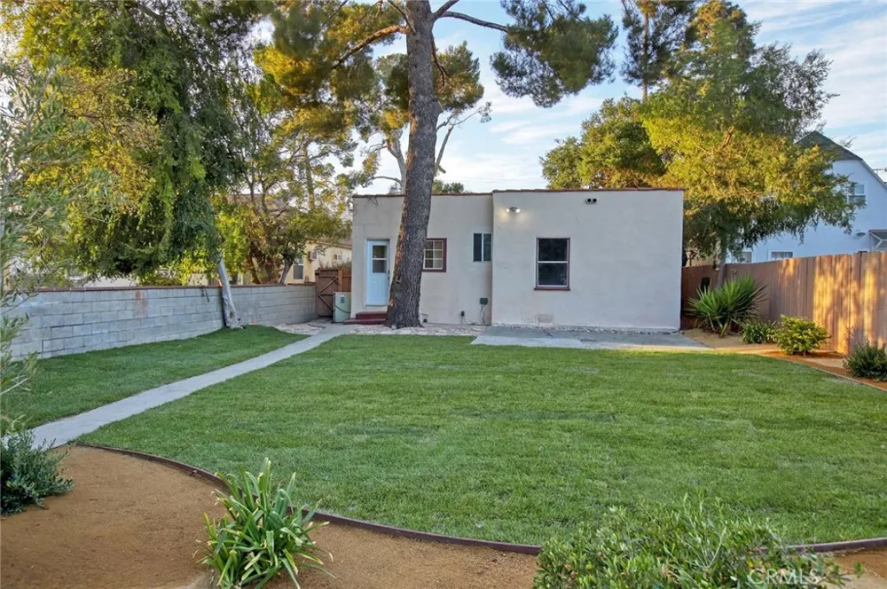 822 Monterey Glendale, CA 91206