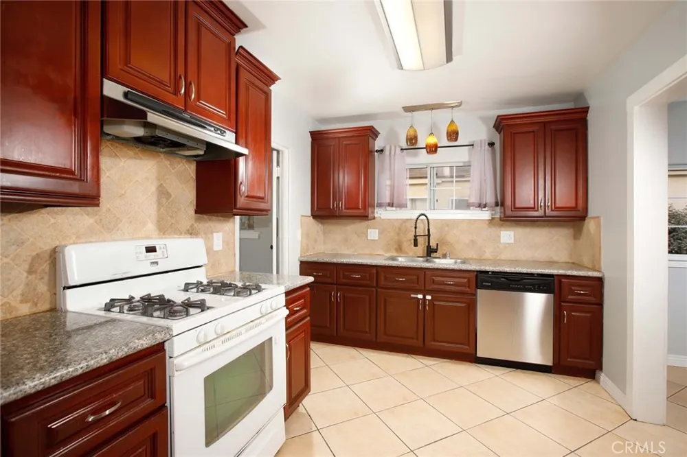 822 Monterey Glendale, CA 91206