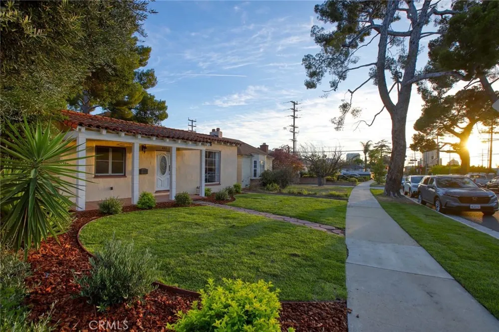 822 Monterey Glendale, CA 91206