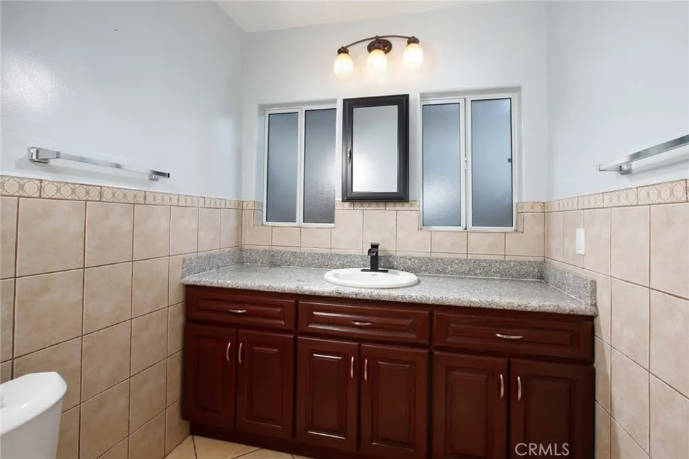 822 Monterey Glendale, CA 91206