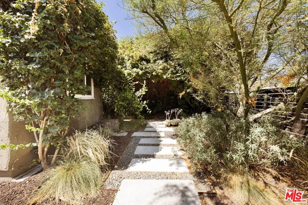 1211 Avenue 54 Los Angeles, CA 90042