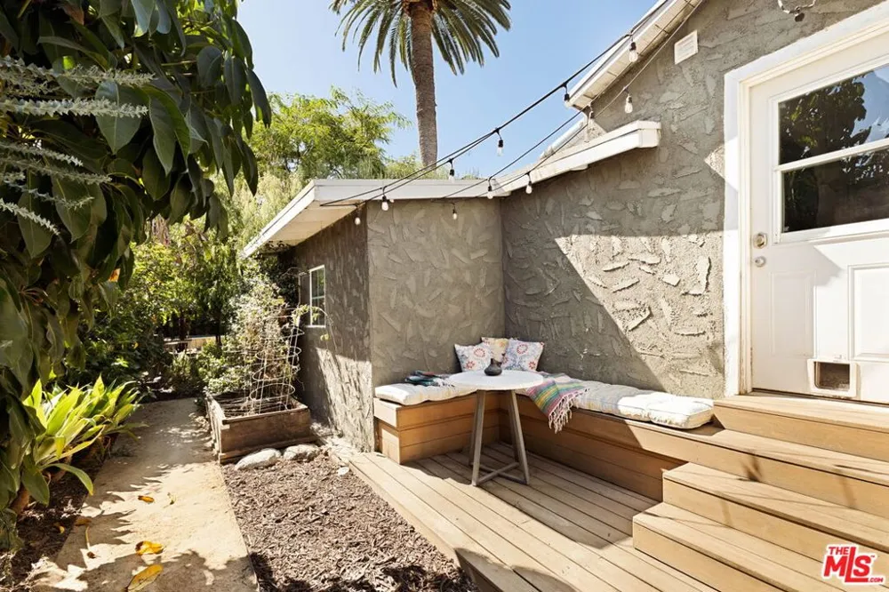 1211 Avenue 54 Los Angeles, CA 90042