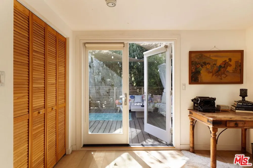 1211 Avenue 54 Los Angeles, CA 90042
