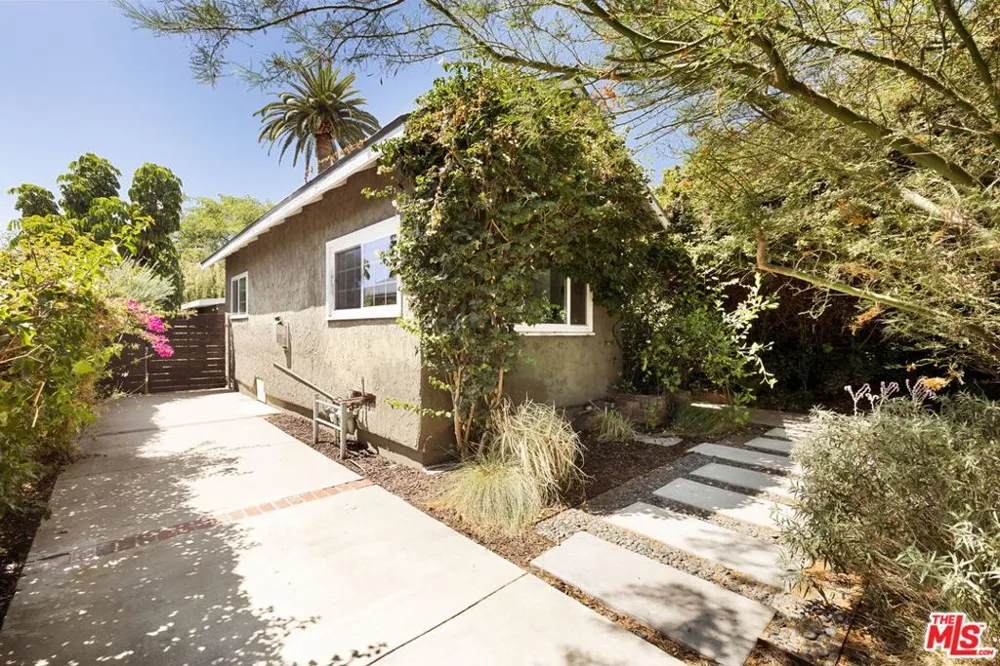 1211 Avenue 54 Los Angeles, CA 90042