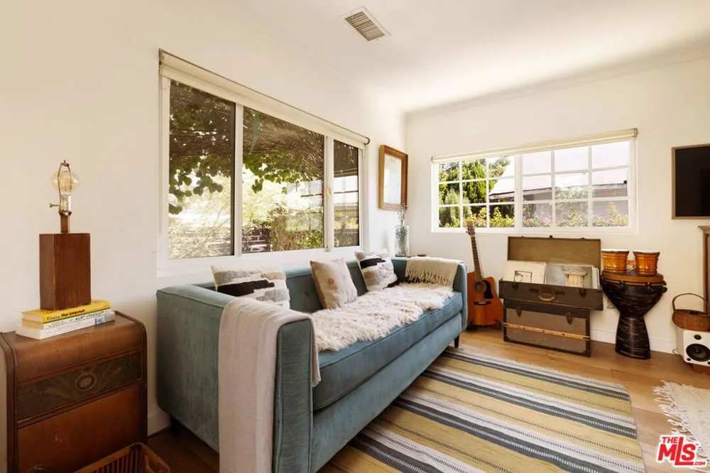 1211 Avenue 54 Los Angeles, CA 90042