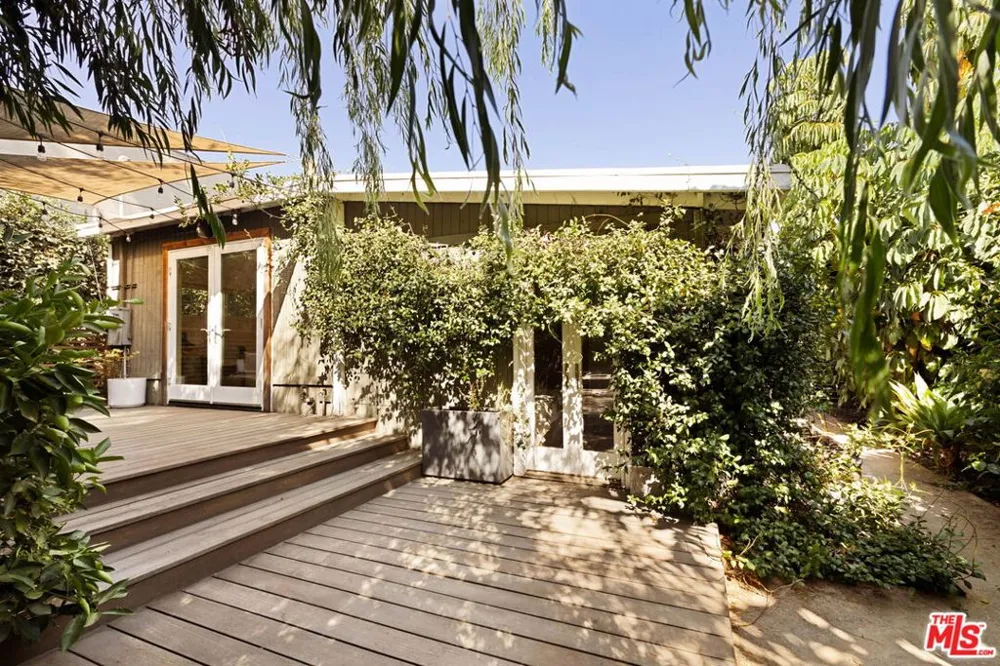 1211 Avenue 54 Los Angeles, CA 90042