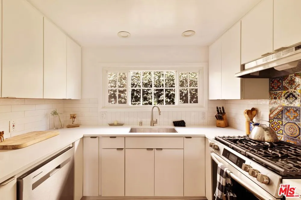 1211 Avenue 54 Los Angeles, CA 90042