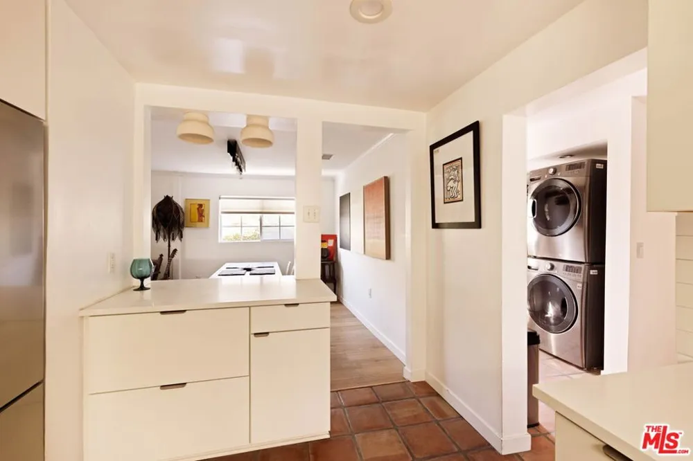 1211 Avenue 54 Los Angeles, CA 90042