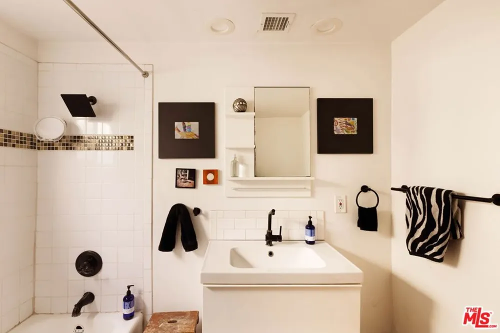 1211 Avenue 54 Los Angeles, CA 90042