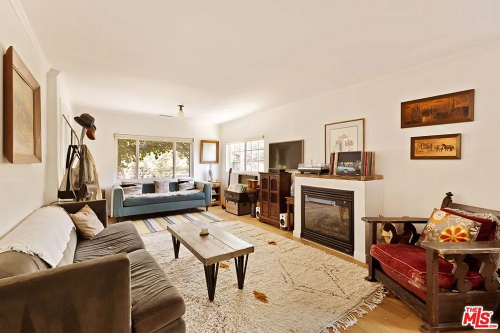 1211 Avenue 54 Los Angeles, CA 90042