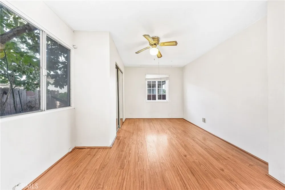 5815 Gaviota Long Beach, CA 90805