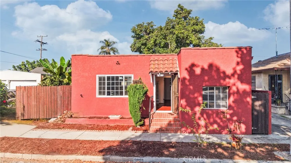 5815 Gaviota Long Beach, CA 90805