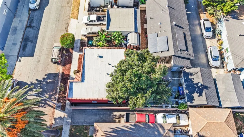 5815 Gaviota Long Beach, CA 90805
