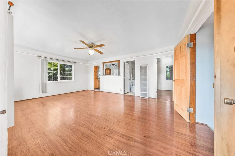5815 Gaviota Long Beach, CA 90805