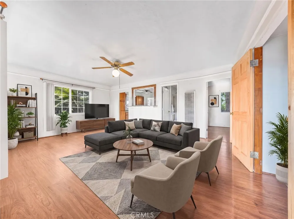 5815 Gaviota Long Beach, CA 90805