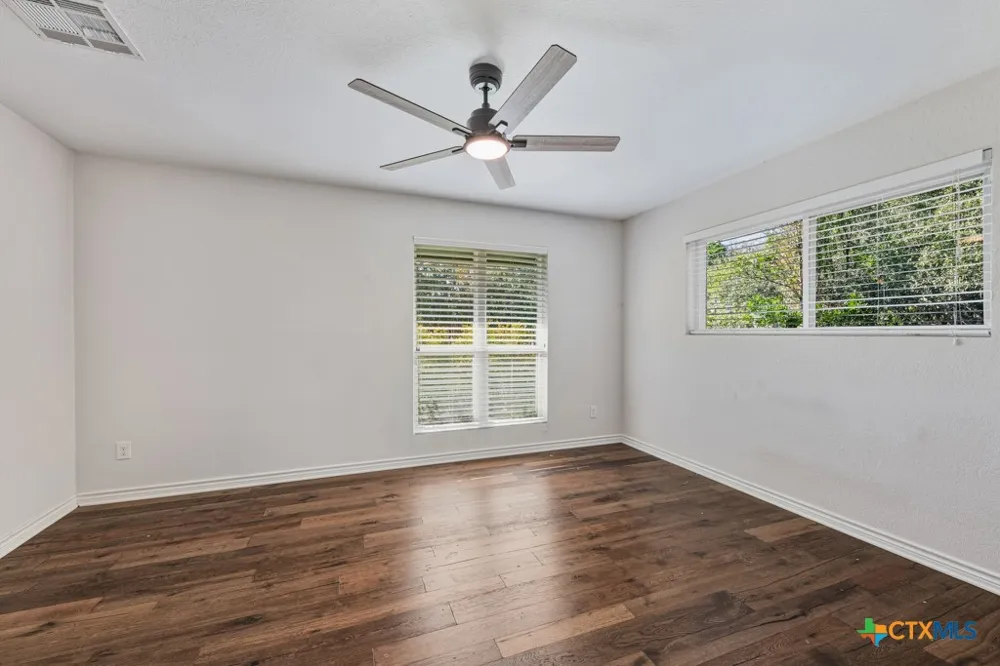 21 Royal Crest New Braunfels, TX 78130