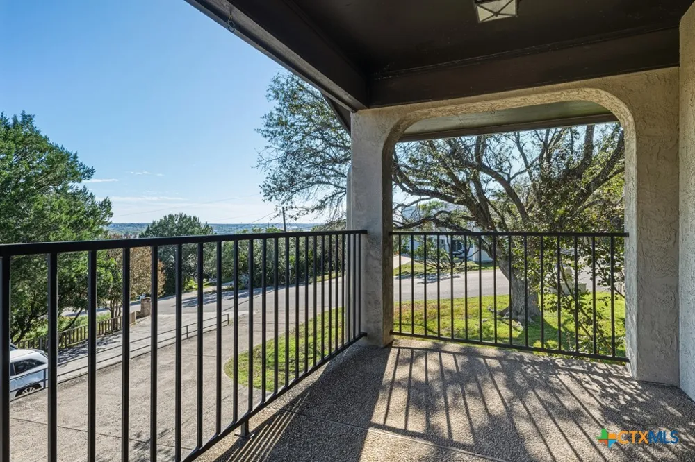 21 Royal Crest New Braunfels, TX 78130