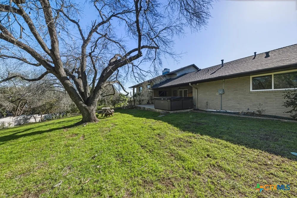 21 Royal Crest New Braunfels, TX 78130