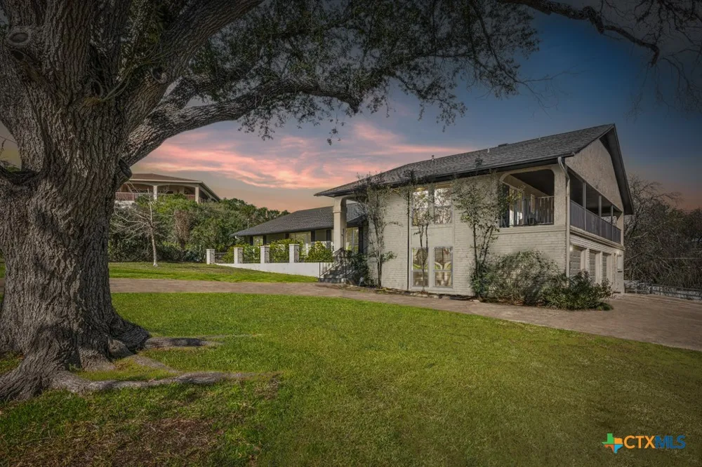 21 Royal Crest New Braunfels, TX 78130