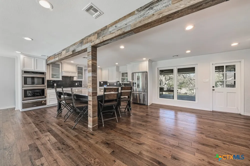 21 Royal Crest New Braunfels, TX 78130