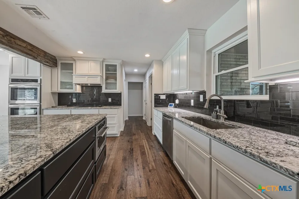 21 Royal Crest New Braunfels, TX 78130