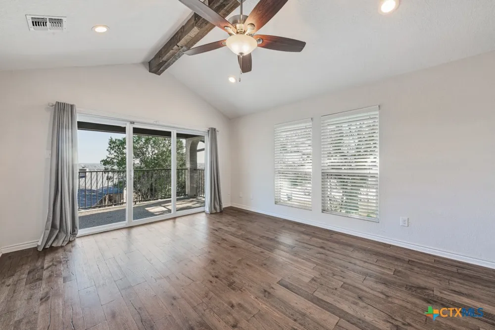 21 Royal Crest New Braunfels, TX 78130
