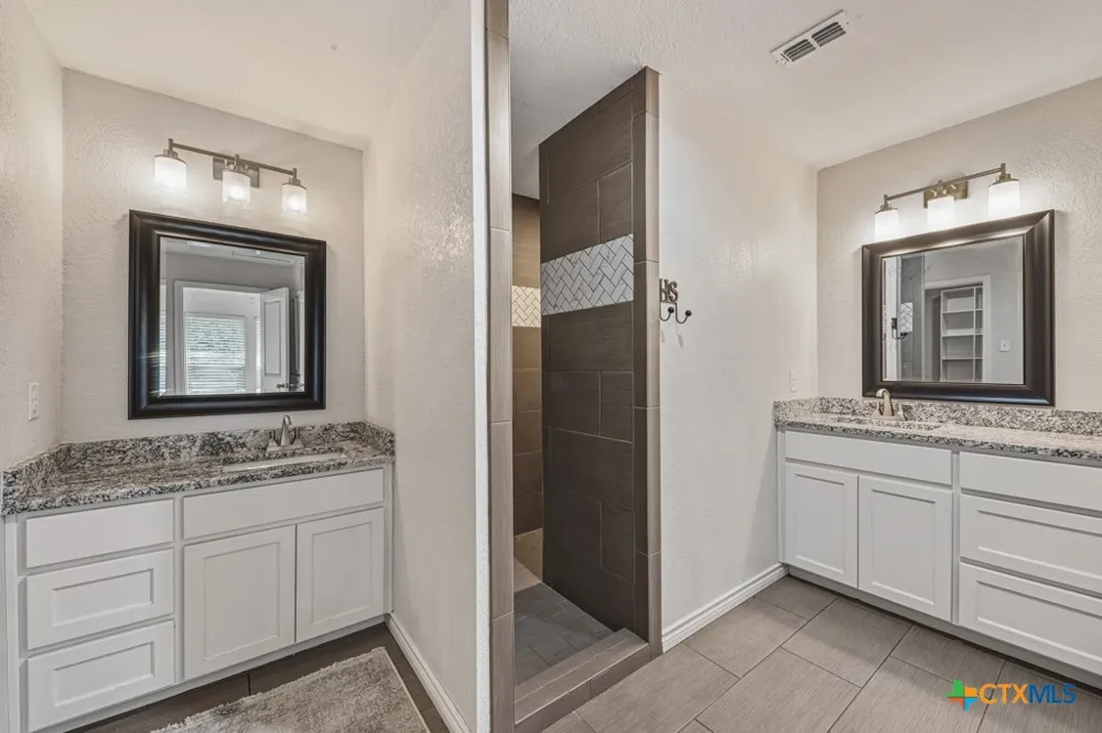 21 Royal Crest New Braunfels, TX 78130