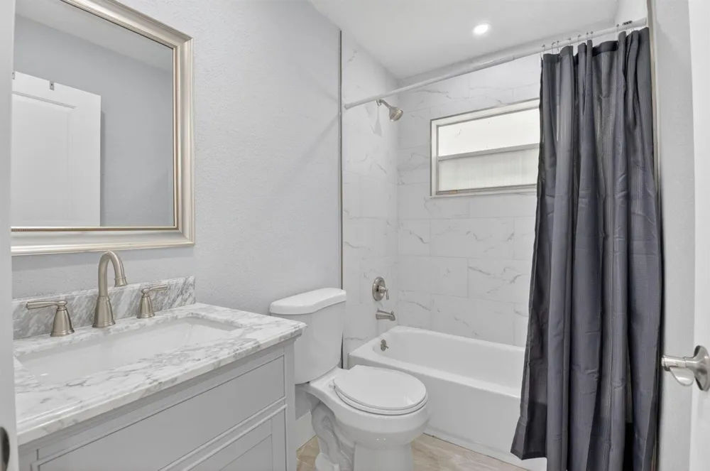 321 Saxony Trail #G Delray Beach, FL 33446