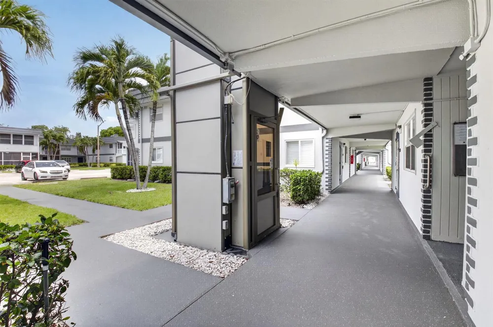 321 Saxony Trail #G Delray Beach, FL 33446
