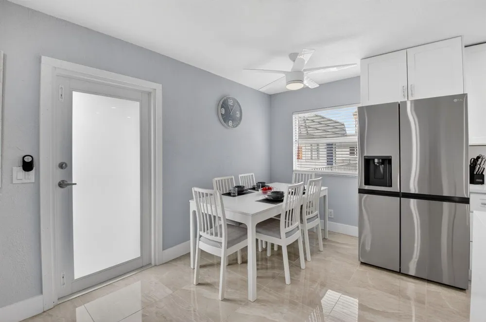 321 Saxony Trail #G Delray Beach, FL 33446
