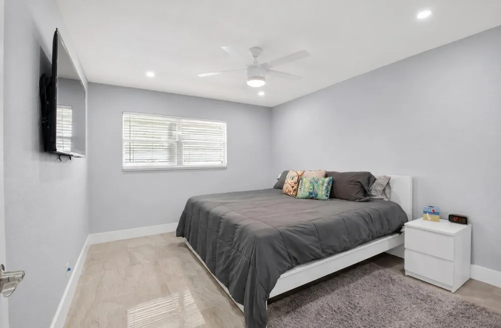 321 Saxony Trail #G Delray Beach, FL 33446