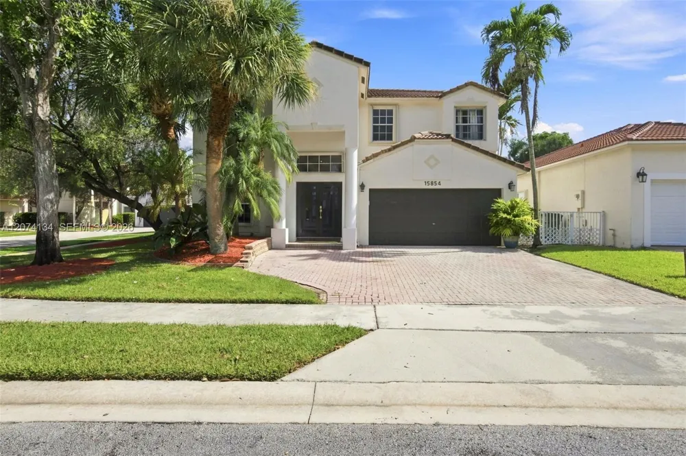 15854 SW 14th Ct Pembroke Pines, FL 33027