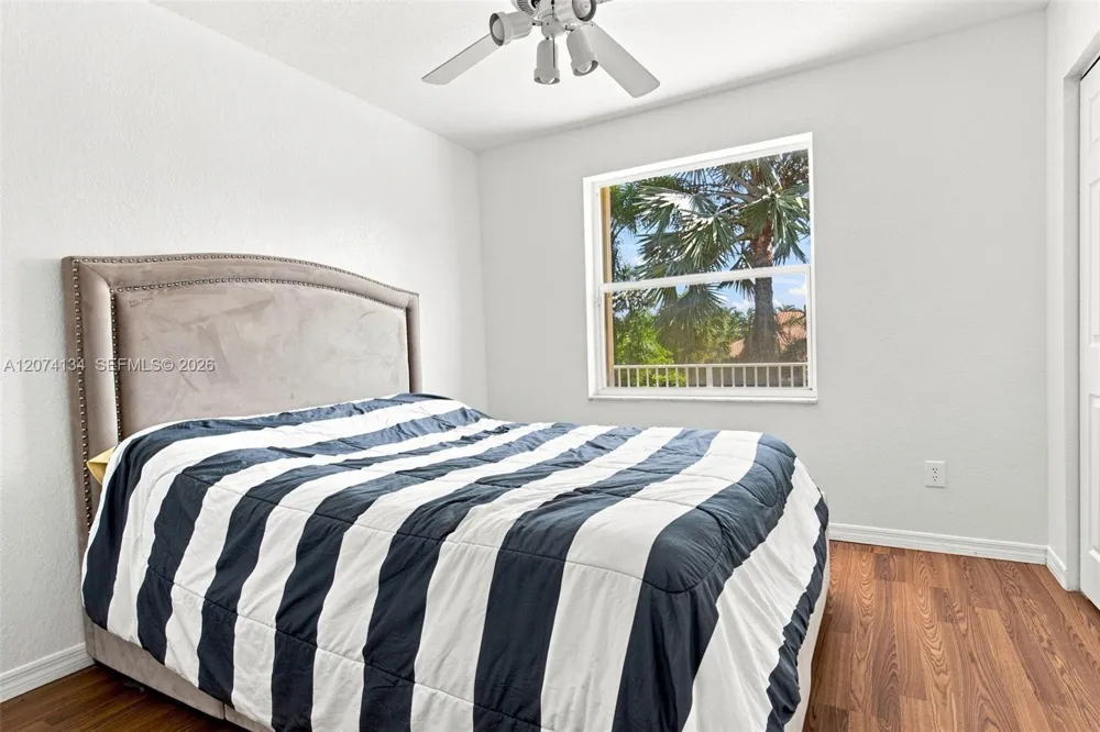 15854 SW 14th Ct Pembroke Pines, FL 33027