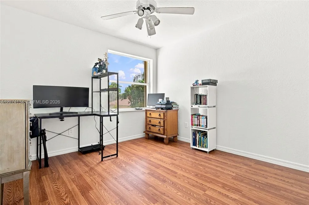 15854 SW 14th Ct Pembroke Pines, FL 33027