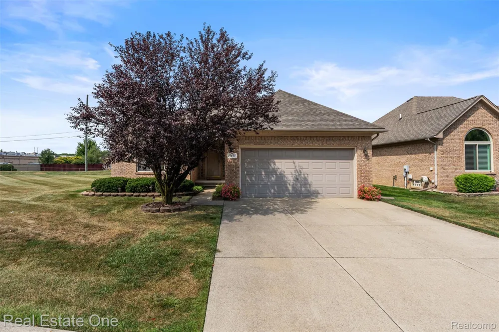 15455 Cucci Drive Clinton Charter Township, MI 48038
