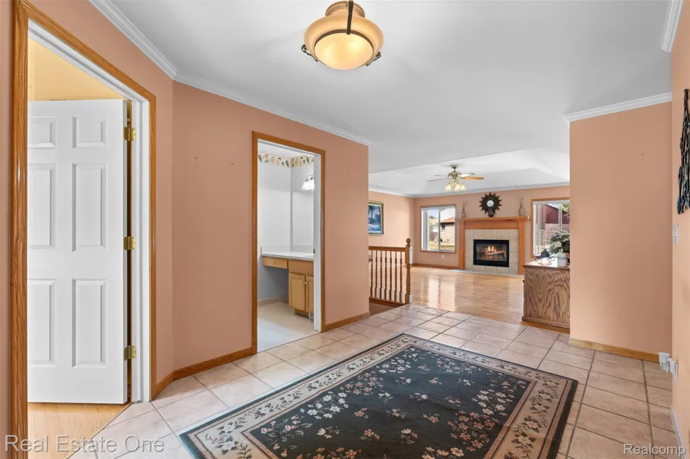 15455 Cucci Drive Clinton Charter Township, MI 48038