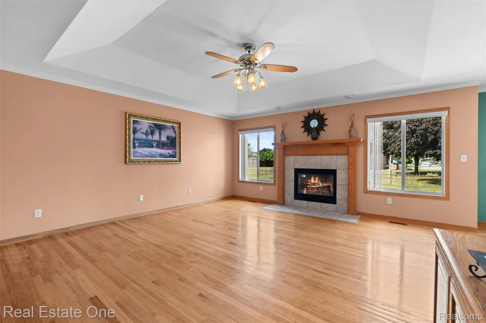 15455 Cucci Drive Clinton Charter Township, MI 48038
