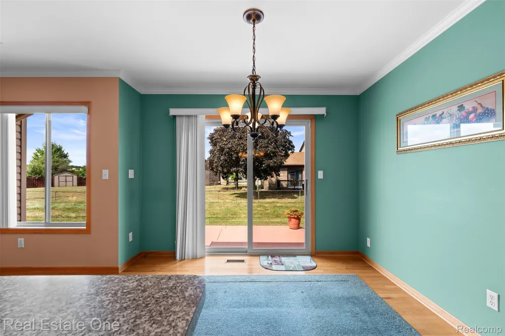 15455 Cucci Drive Clinton Charter Township, MI 48038