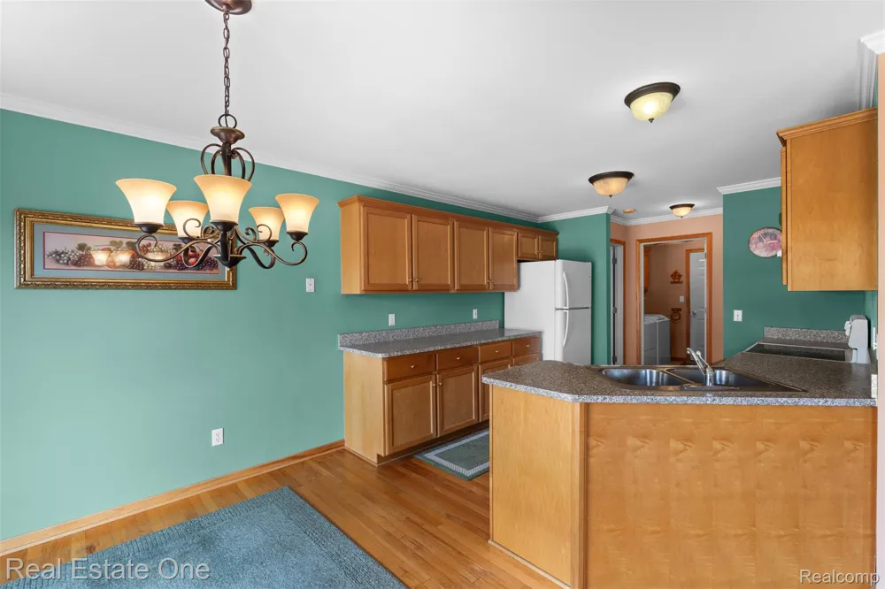 15455 Cucci Drive Clinton Charter Township, MI 48038