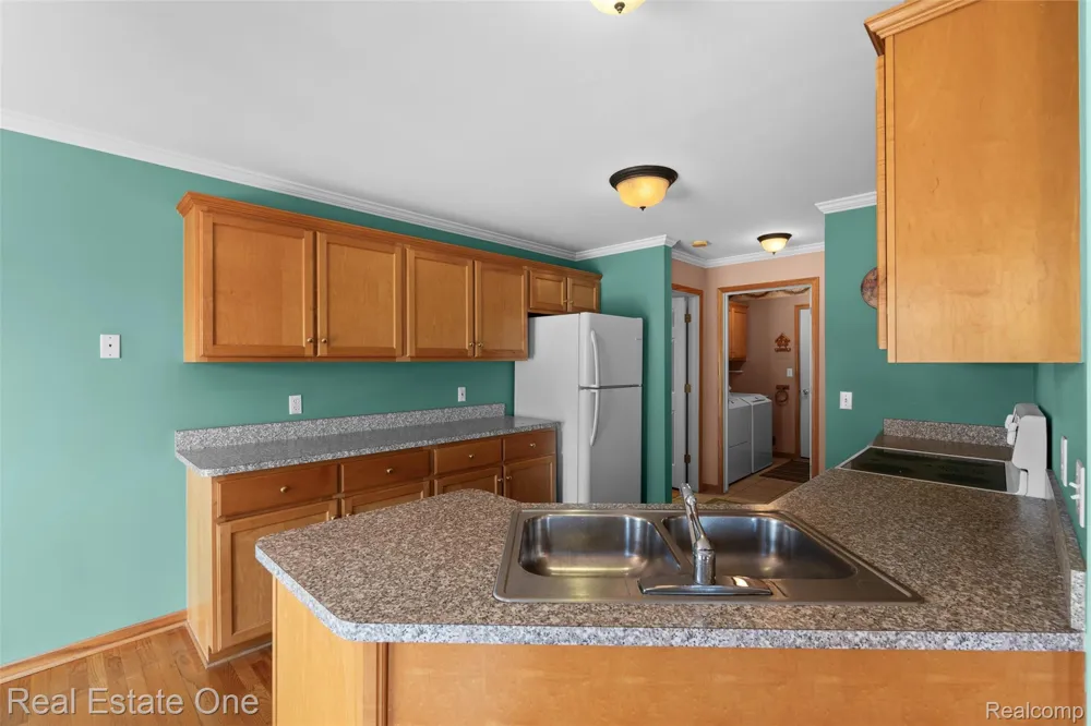 15455 Cucci Drive Clinton Charter Township, MI 48038