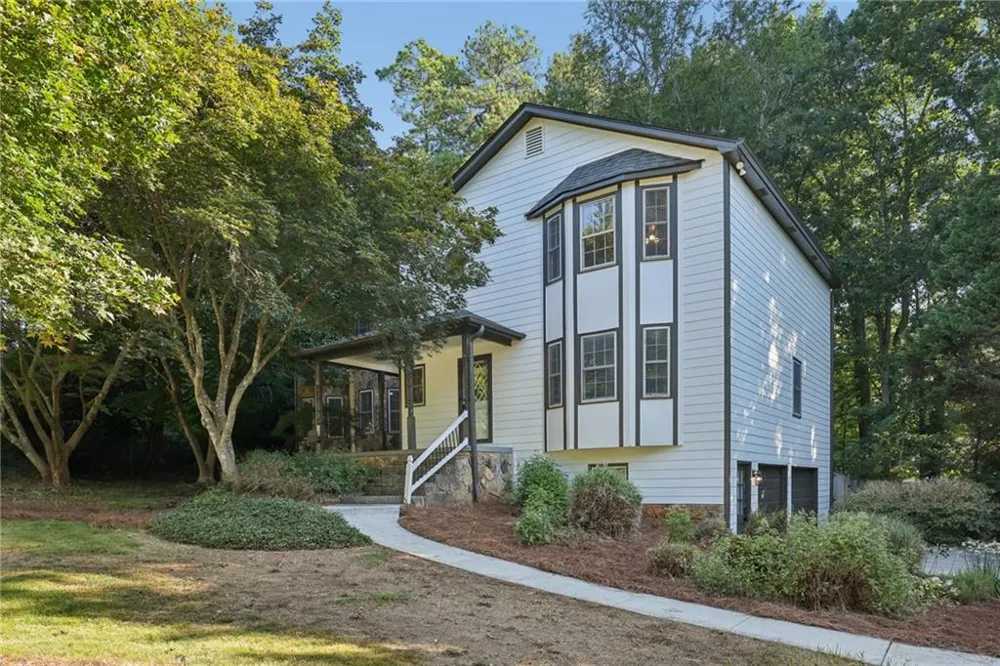1104 Staples Drive SW Lilburn, GA 30047