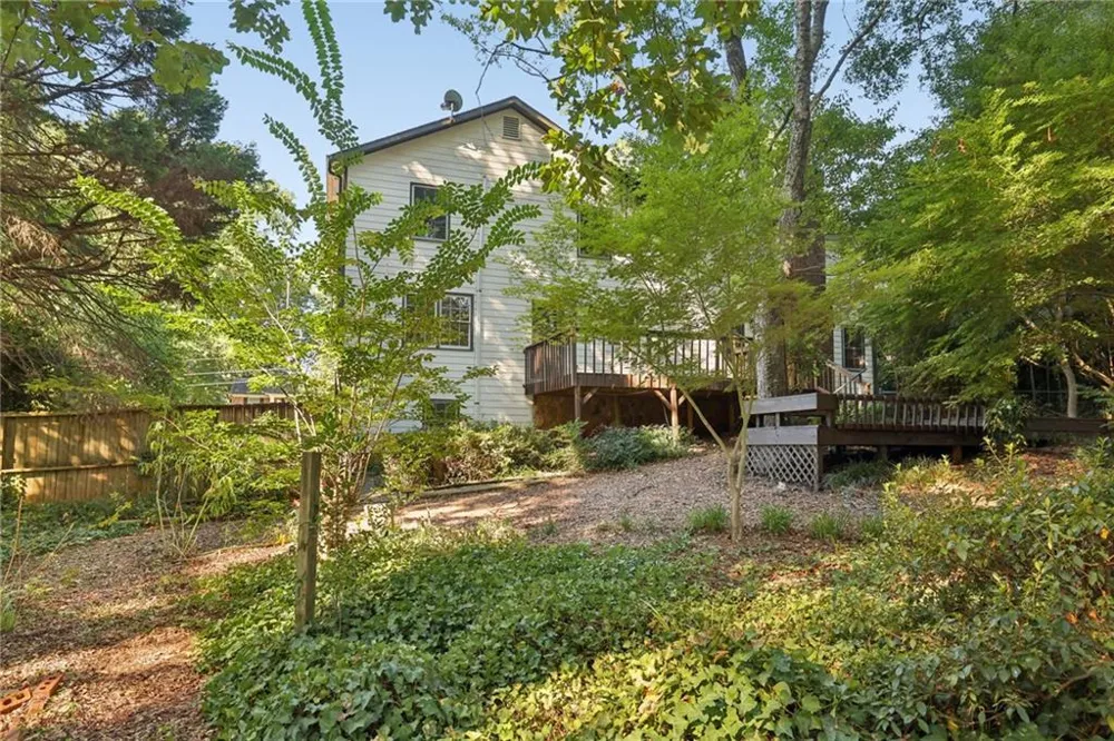 1104 Staples Drive SW Lilburn, GA 30047