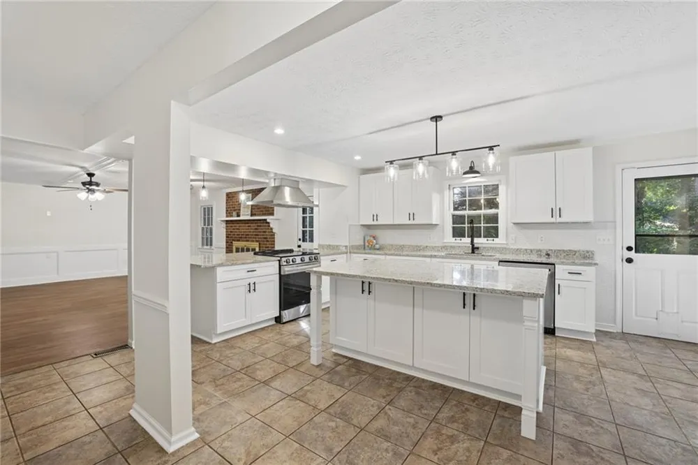 1104 Staples Drive SW Lilburn, GA 30047