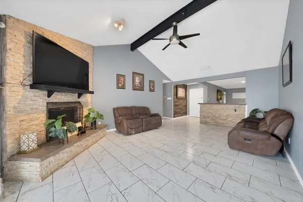 537 Park Drive Saginaw, TX 76179