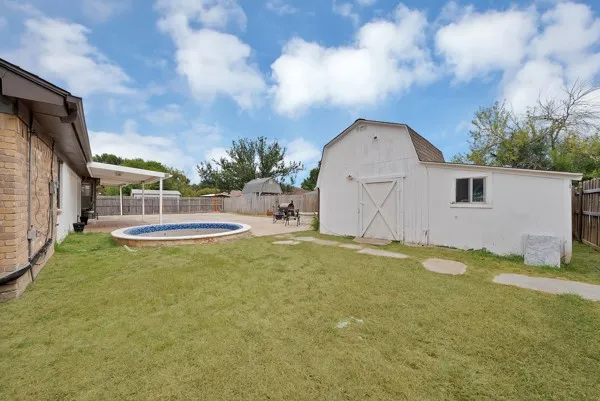 537 Park Drive Saginaw, TX 76179