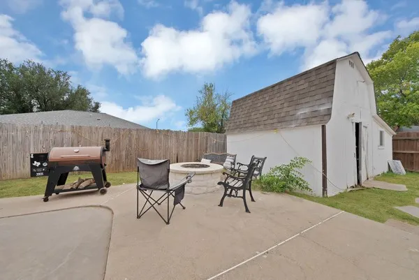 537 Park Drive Saginaw, TX 76179