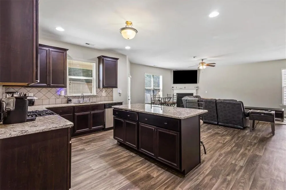 2322 Jessica Lane Fairburn, GA 30213