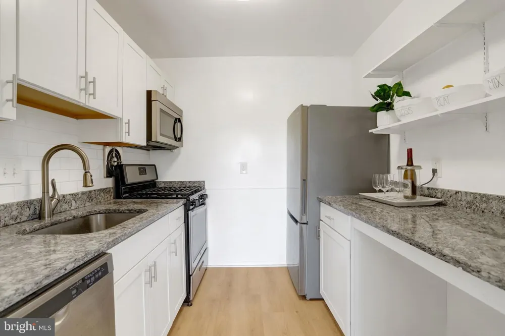 2909 CHARING CROSS ROAD #13 Falls Church, VA 22042
