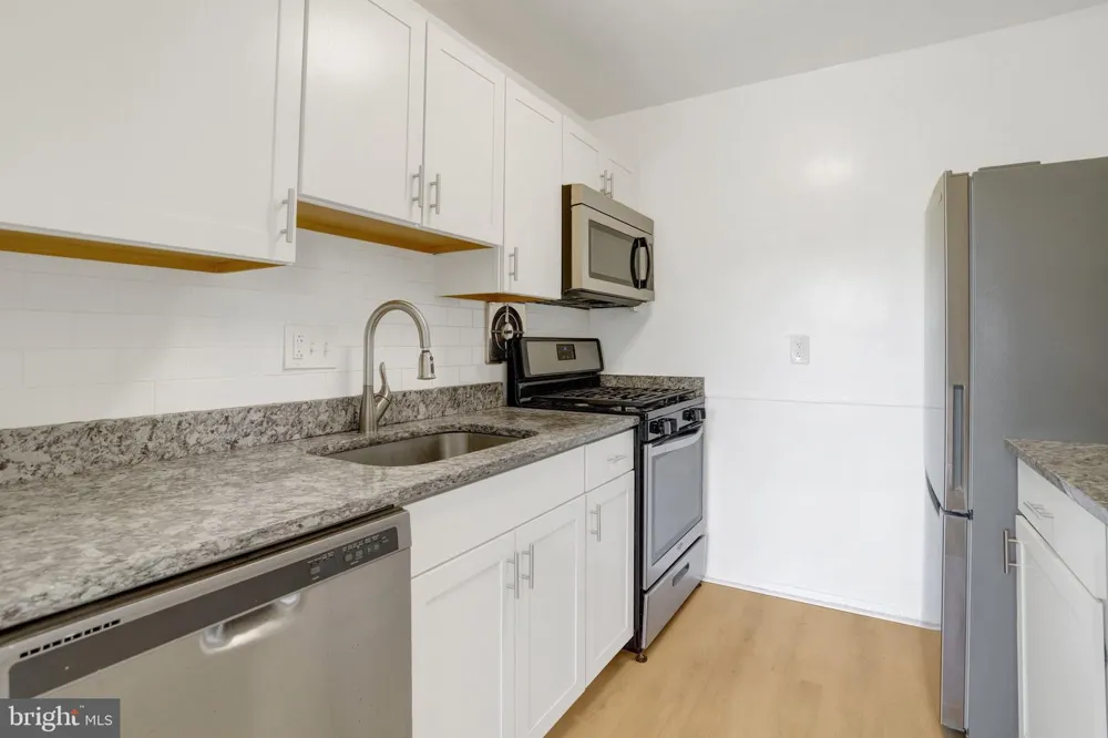 2909 CHARING CROSS ROAD #13 Falls Church, VA 22042